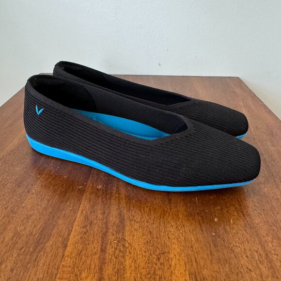 Vivaia Lightweight Square-Toe V-Cut Flats (Margot Walker) - Picture 1 of 10